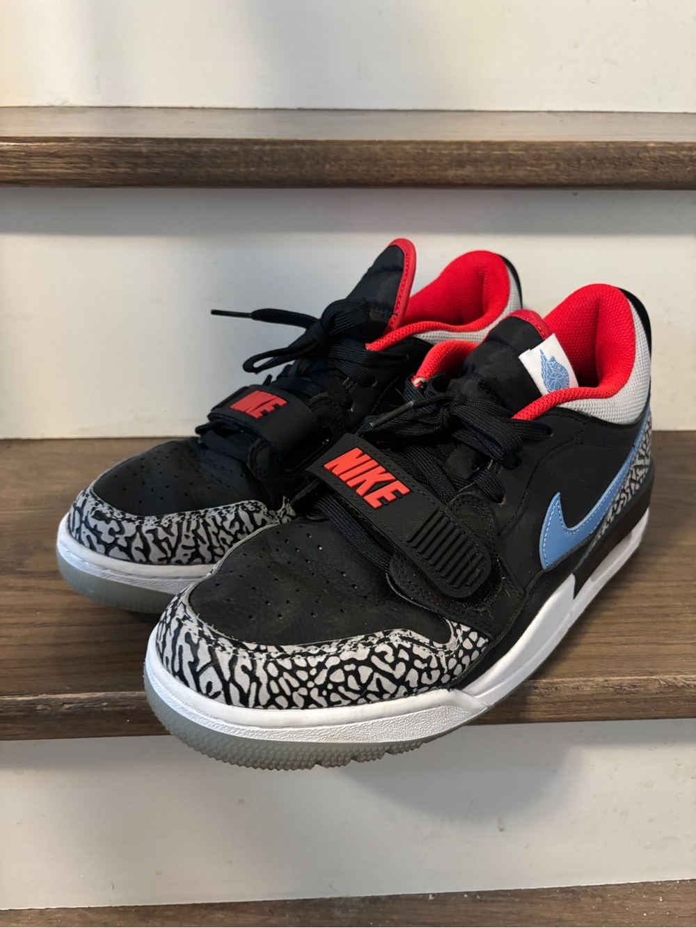 Nike Men size 9.5 AJ 312